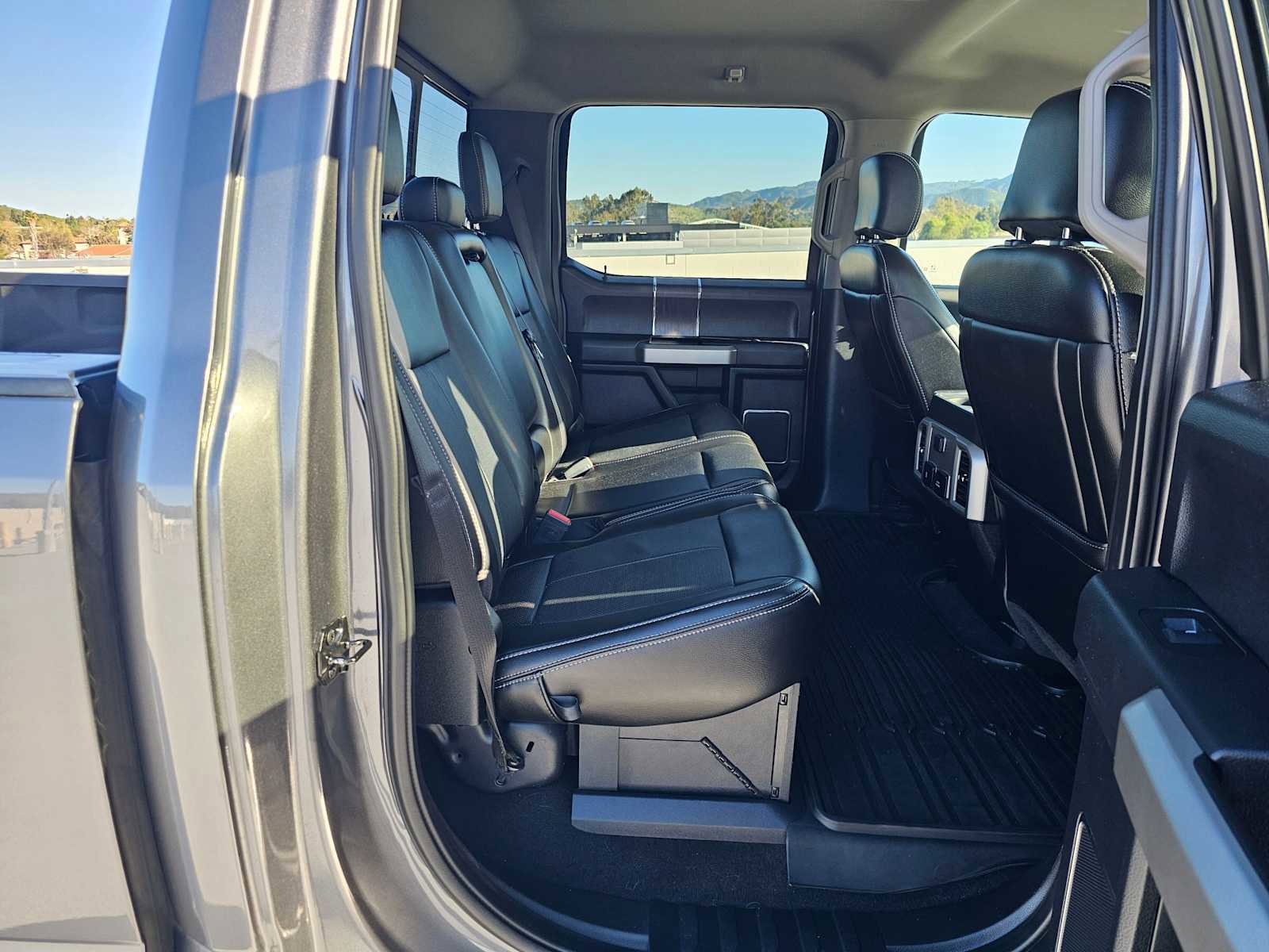 Used 2021 Ford F250 Lariat image 12