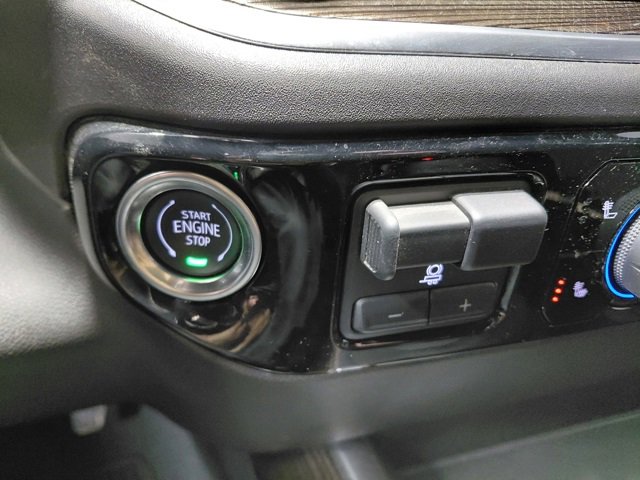 Used 2025 Chevrolet Silverado 1500 RST image 39