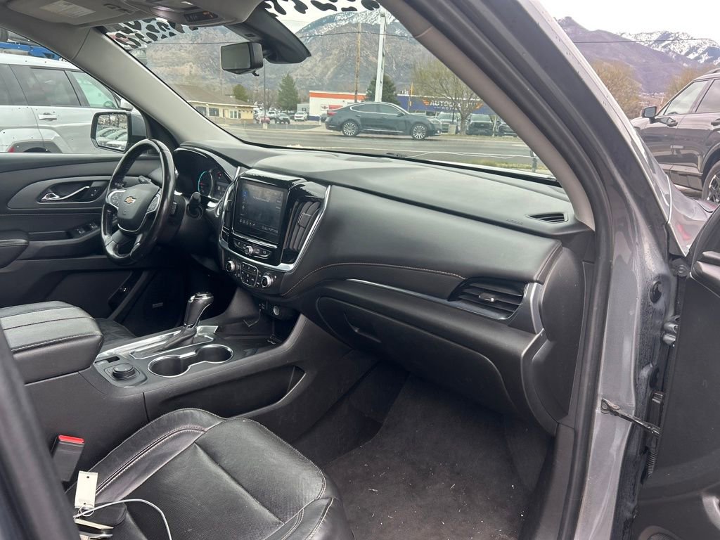 Used 2020 Chevrolet Traverse Premier image 12