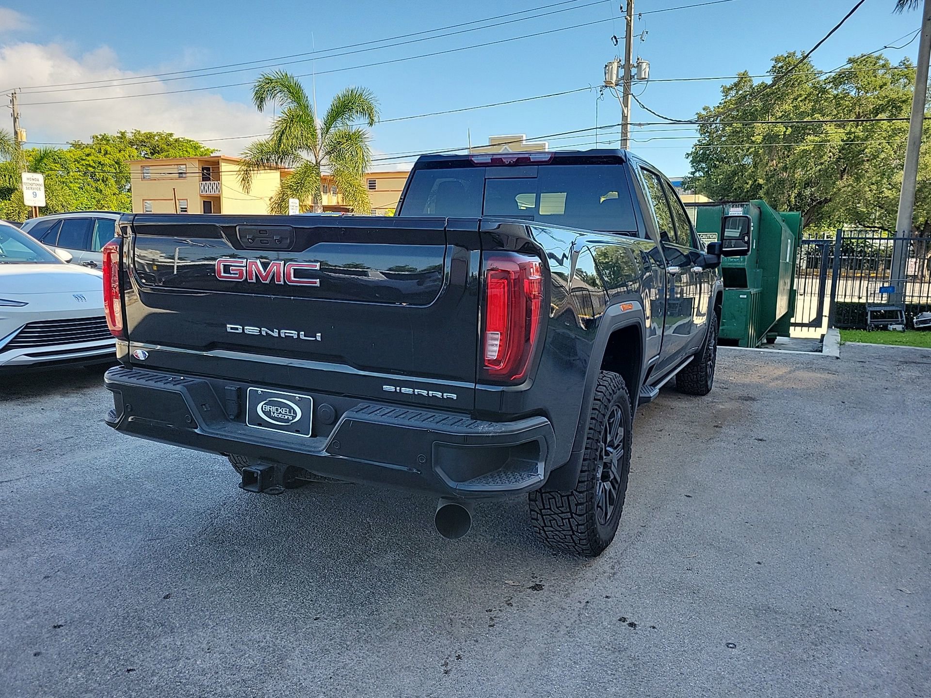Used 2022 GMC Sierra 2500 Denali w/ Denali Black Diamond Edition AWD/4WD image 9