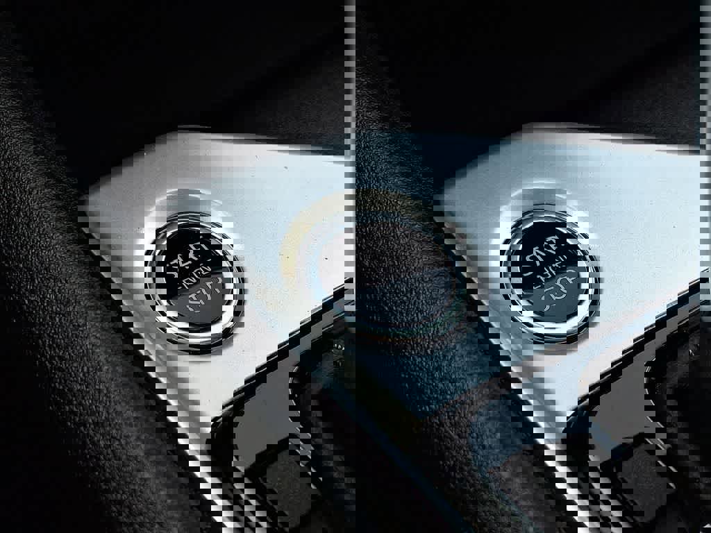 Used 2025 Nissan Altima 2.5 SV image 21