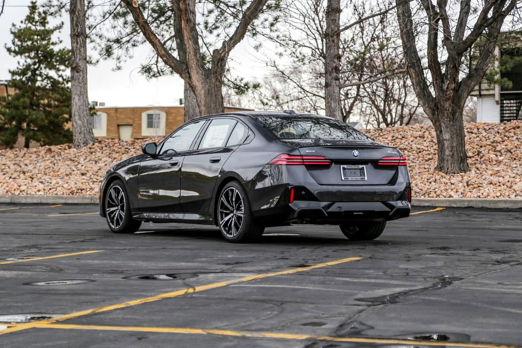 New 2026 BMW 530i xDrive w/ M Sport Package image 3