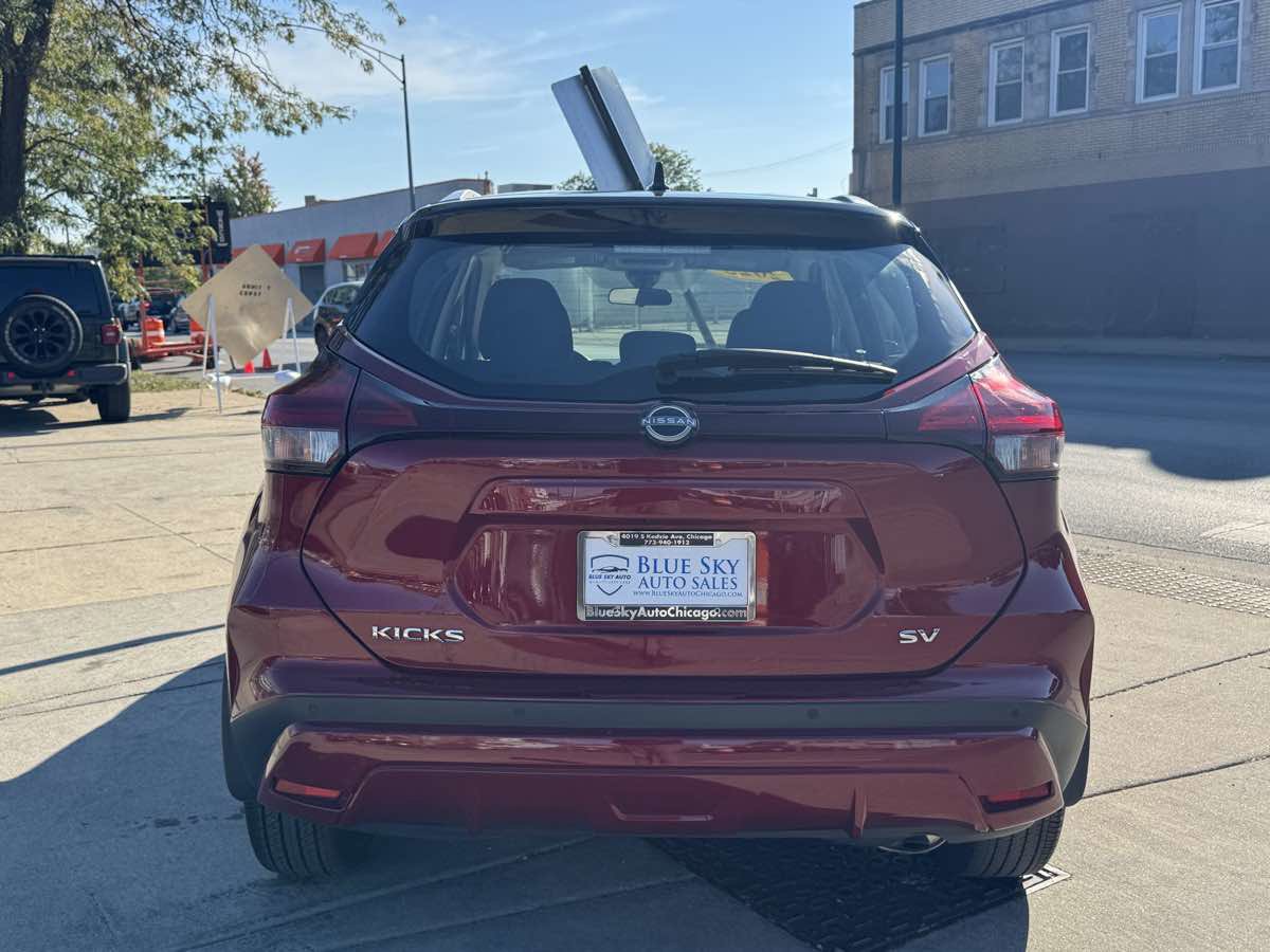 Used 2023 Nissan Kicks SV image 6