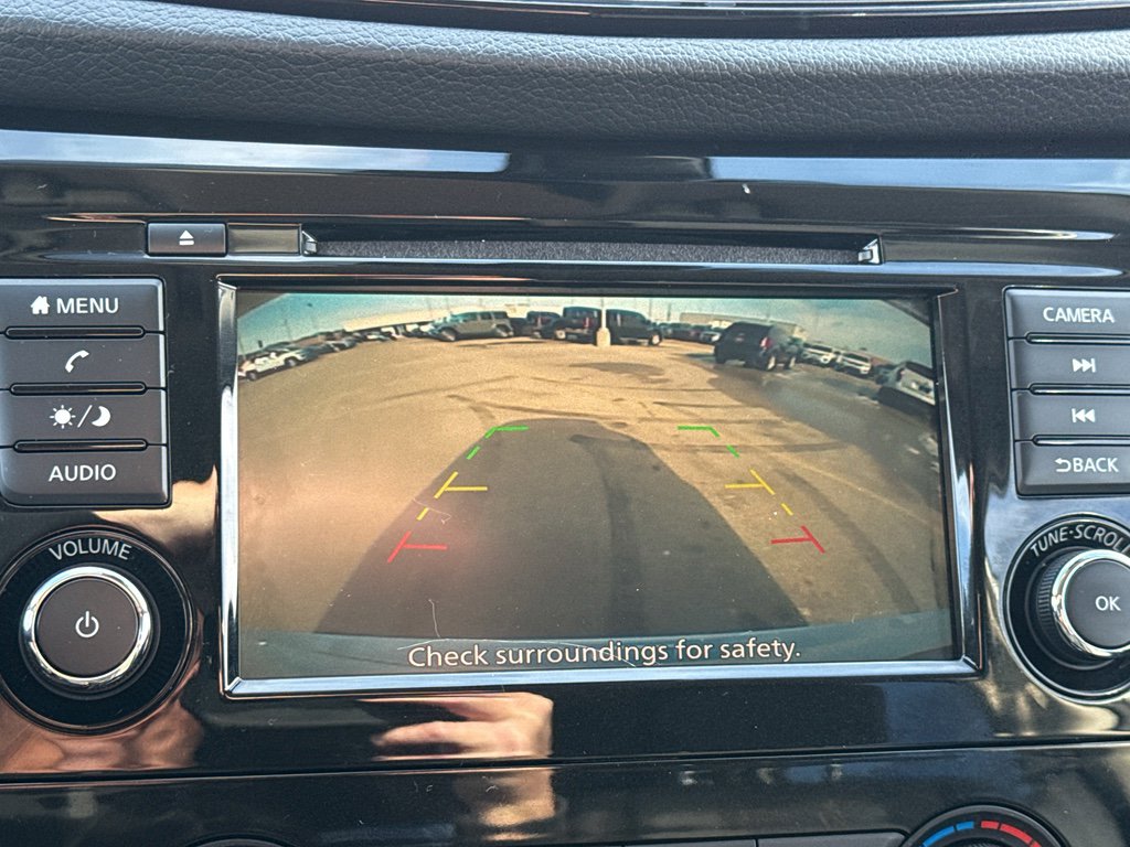 Used 2020 Nissan Rogue S w/ Special Edition Package image 19