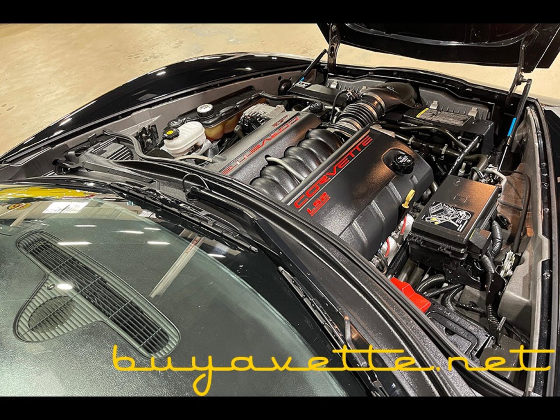 Used 2006 Chevrolet Corvette Coupe w/ Preferred Equipment Group image 28