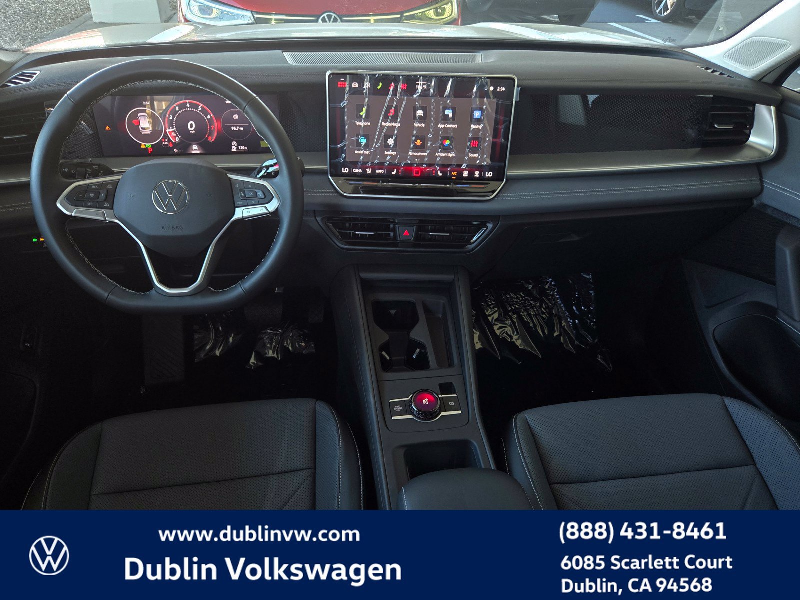 New 2026 Volkswagen Tiguan SE FWD image 12