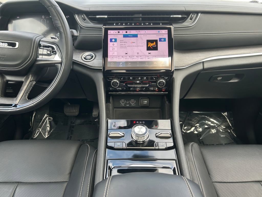 Used 2022 Jeep Grand Cherokee Overland w/ Adv Protech Group III image 12