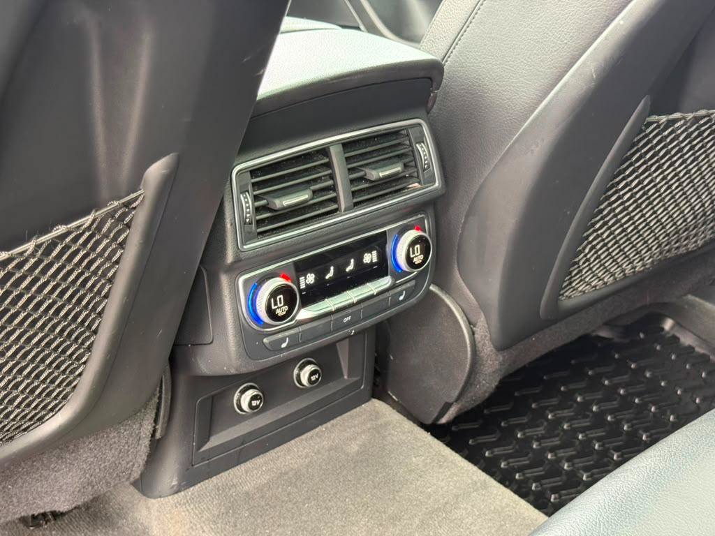 Used 2018 Audi Q7 3.0T Prestige AWD/4WD image 23