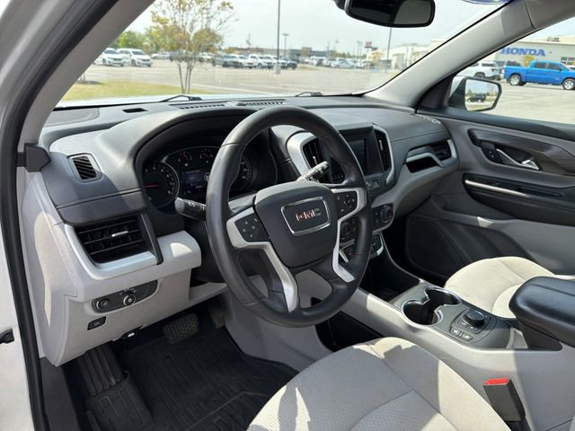 Used 2022 GMC Terrain SLE w/ Driver Convenience Package FWD image 11