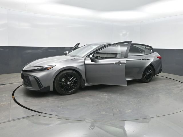 Used 2025 Toyota Camry SE FWD image 38