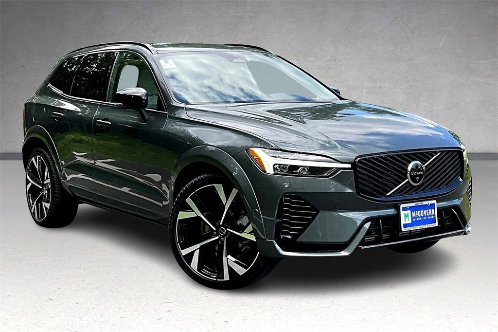 New 2026 Volvo XC60 T8 Ultra image 2