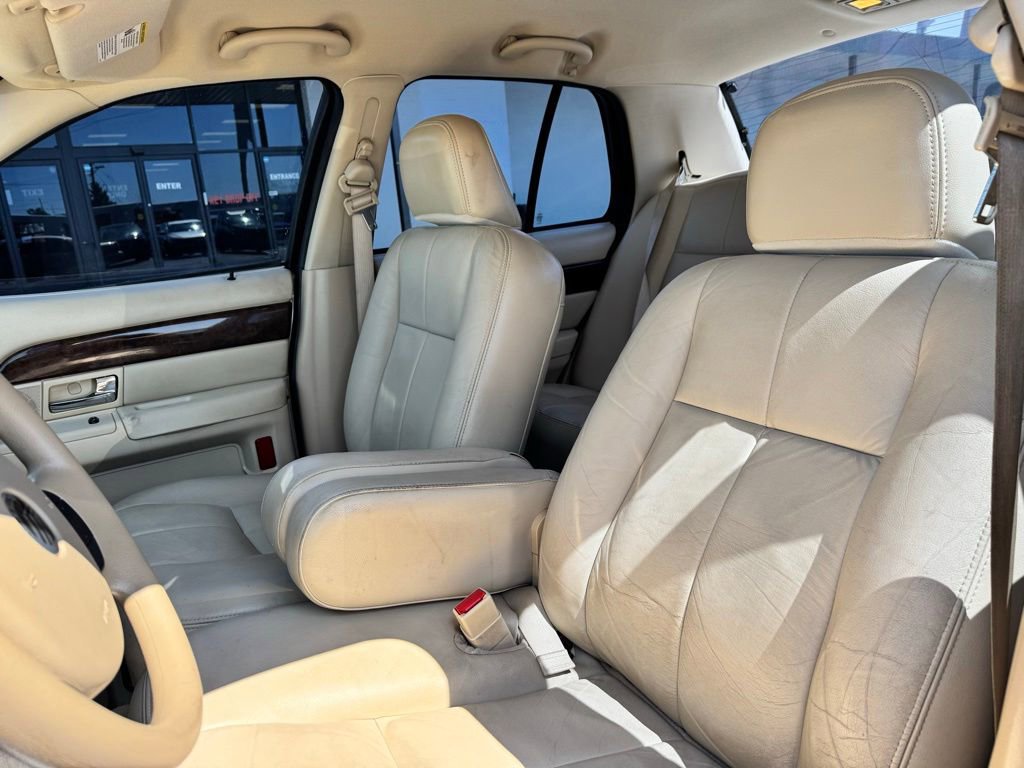 Used 2006 Mercury Grand Marquis GS RWD image 30