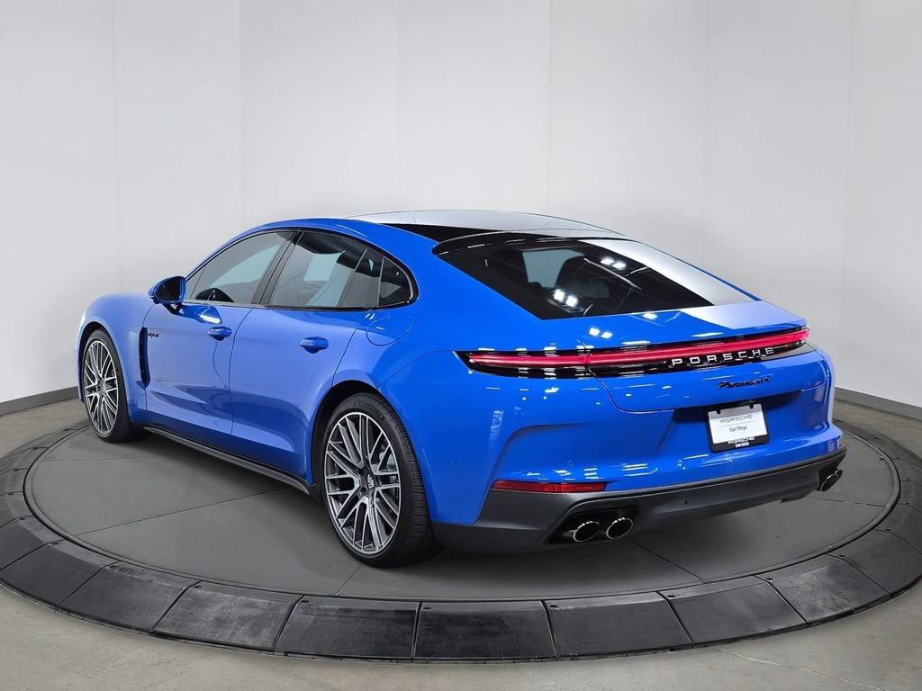 Used 2025 Porsche Panamera 4 E-Hybrid image 3