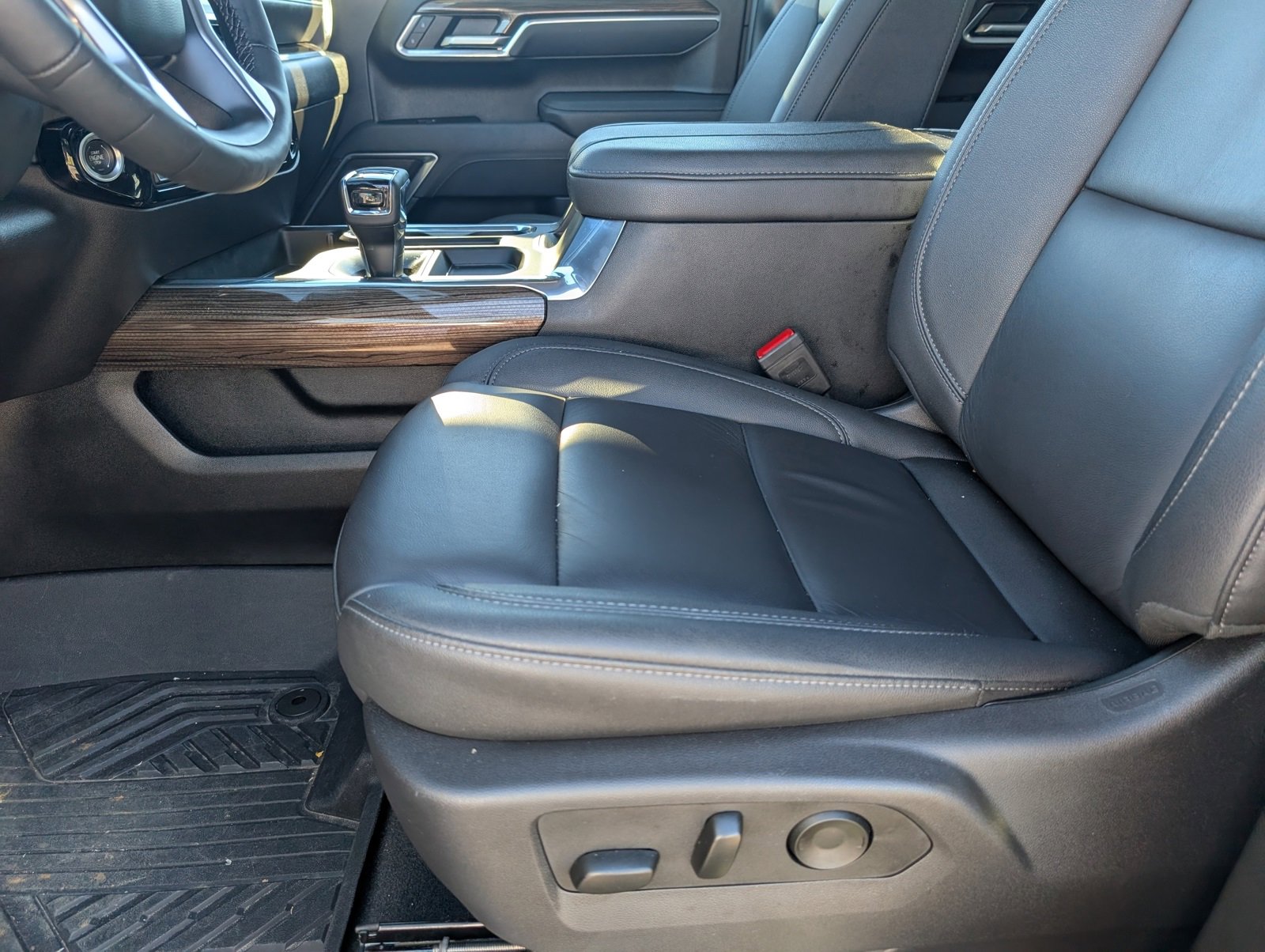 Used 2025 Chevrolet Silverado 1500 LT w/ All Star Edition Plus image 8