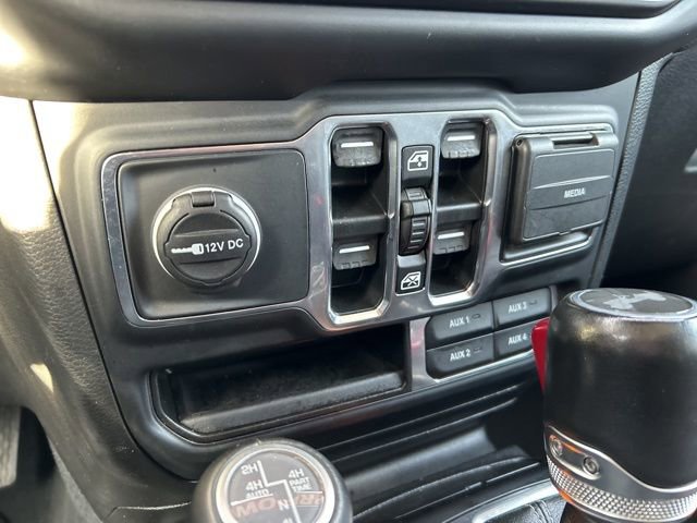 Used 2023 Jeep Wrangler Unlimited Sahara image 27