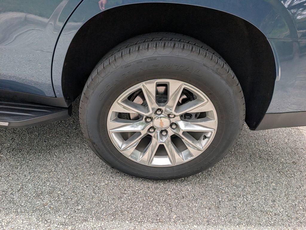 Used 2025 Chevrolet Tahoe Premier AWD/4WD image 13