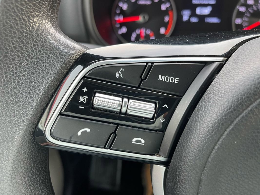 Used 2022 Kia Sportage LX image 18