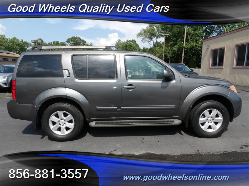 Used 2008 Nissan Pathfinder SE w/ Premium Pkg AWD/4WD image 4