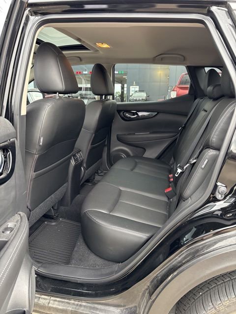 Used 2022 Nissan Rogue Sport SL w/ Premium Package AWD/4WD image 6