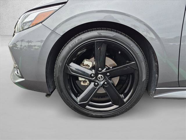 Used 2023 Nissan Sentra SR w/ Midnight Edition Package FWD image 22