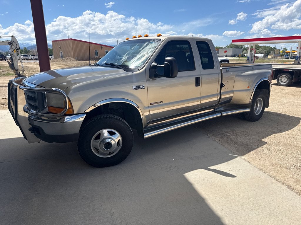 Used 2000 Ford F350 Lariat