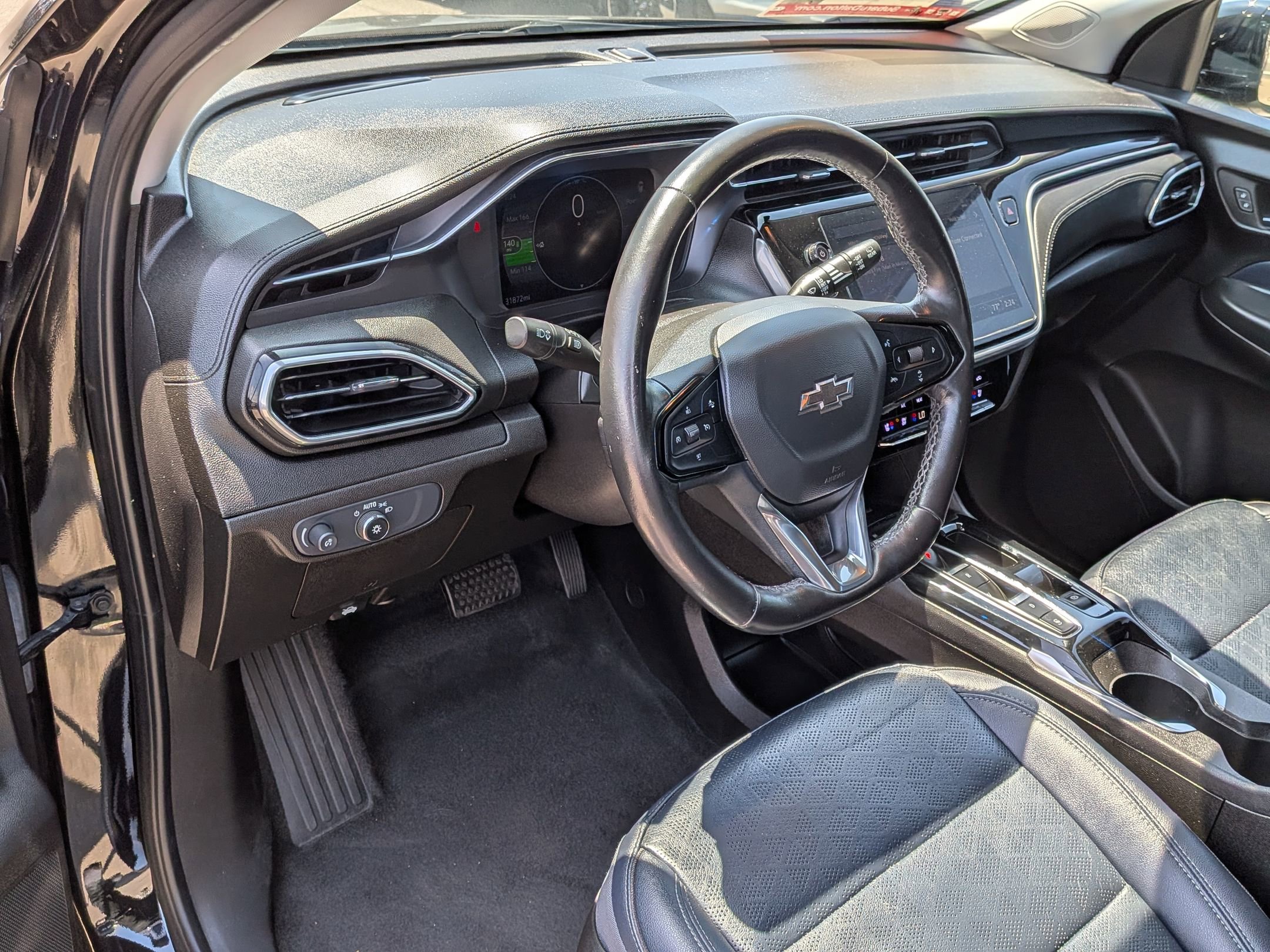 Used 2022 Chevrolet Bolt EUV LT w/ Convenience Package FWD image 13
