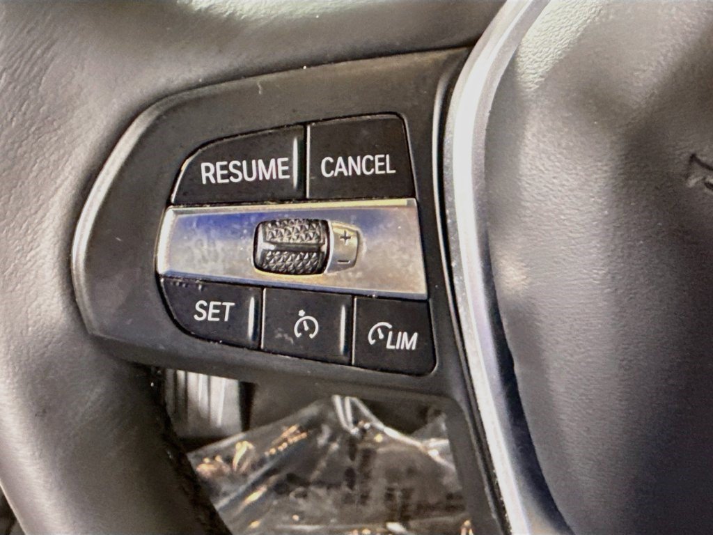 Used 2022 BMW 330i Sedan w/ Driving Assistance Package RWD image 13