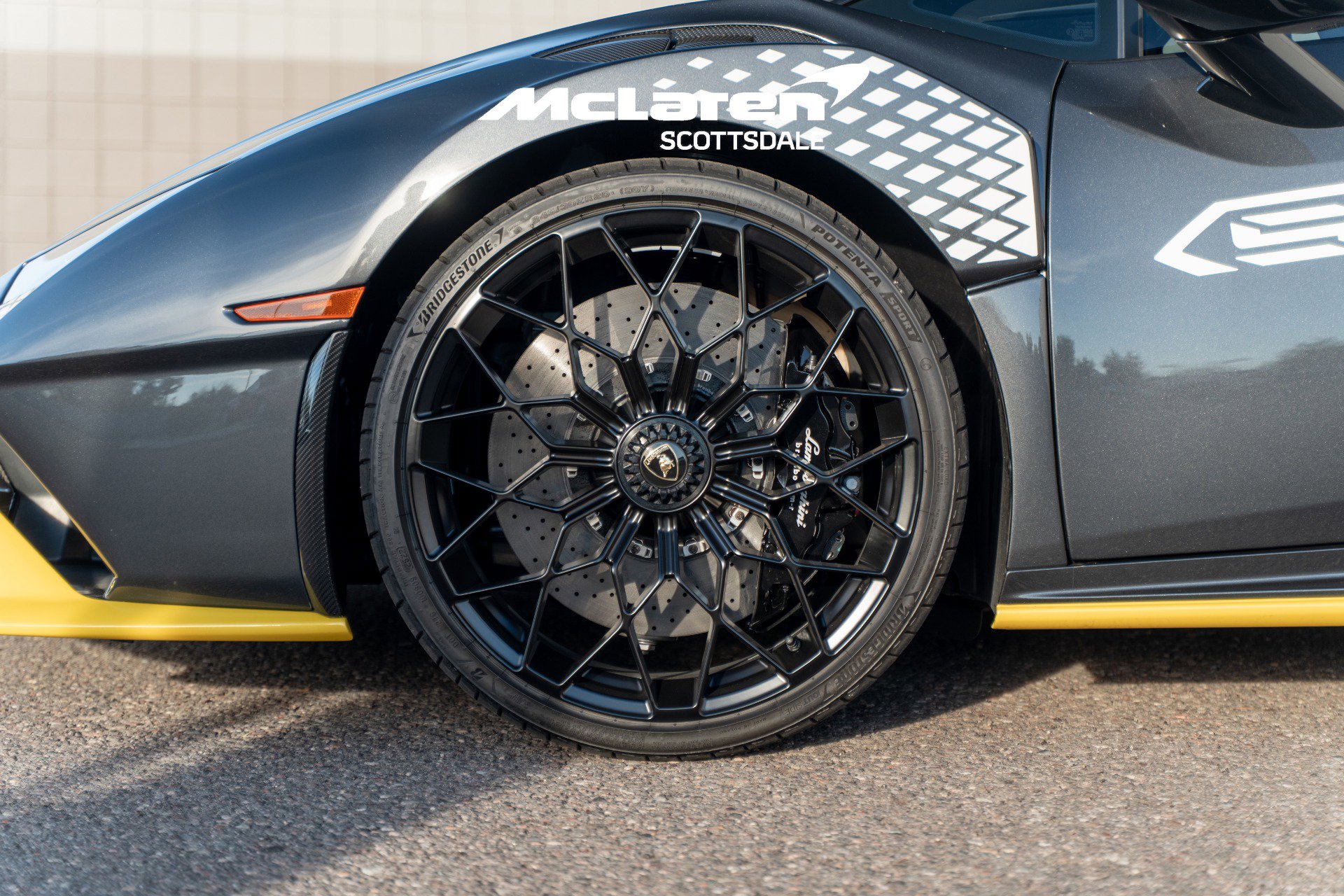 Used 2022 Lamborghini Huracan STO image 31