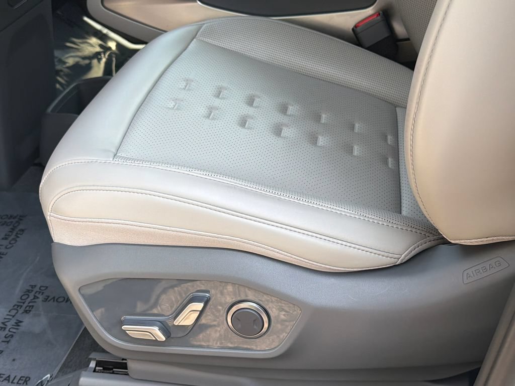 Certified 2024 Kia EV9 Wind AWD/4WD image 26