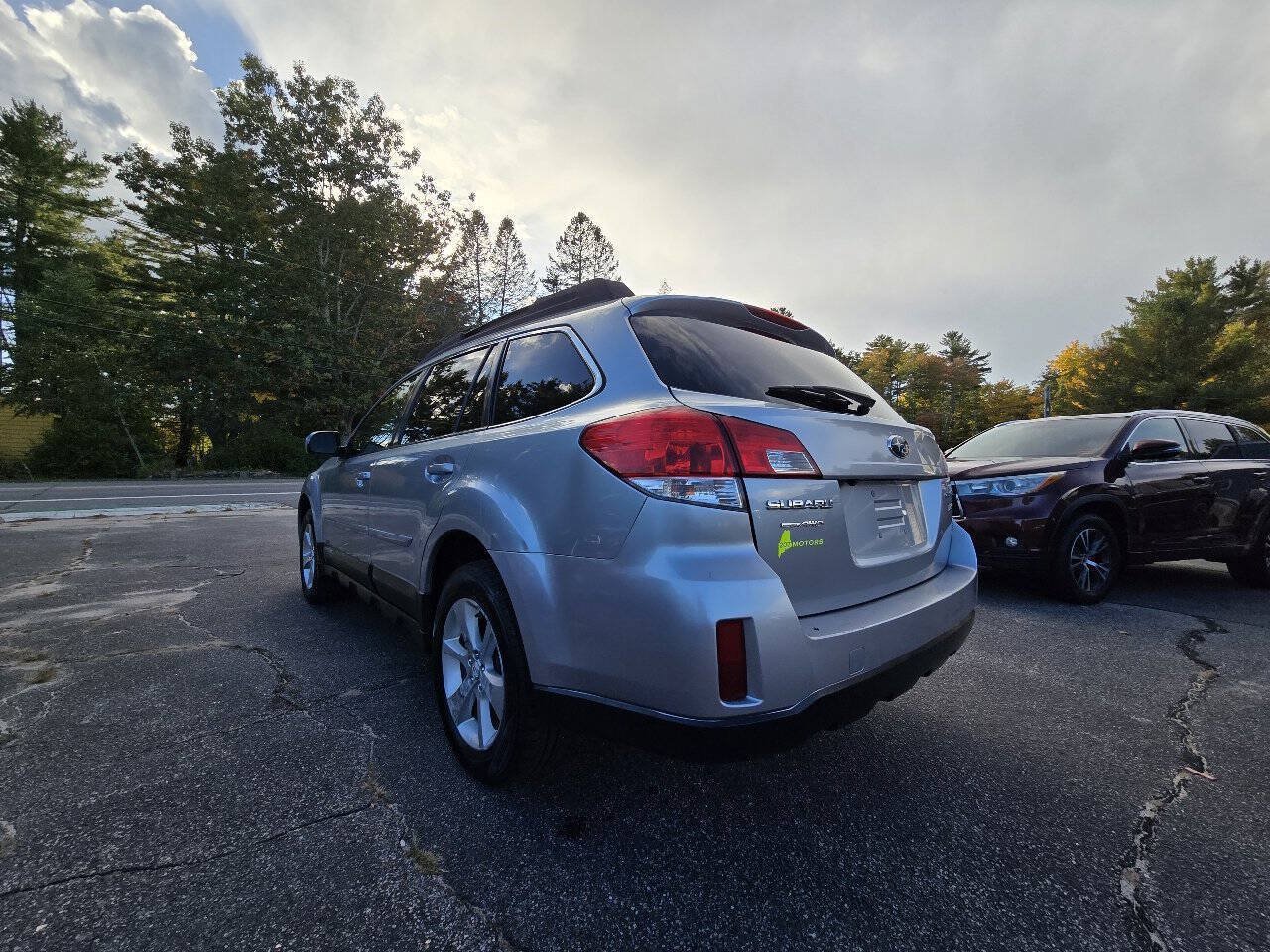 Used 2014 Subaru Outback 2.5i Limited w/ Moonroof Package AWD/4WD image 11