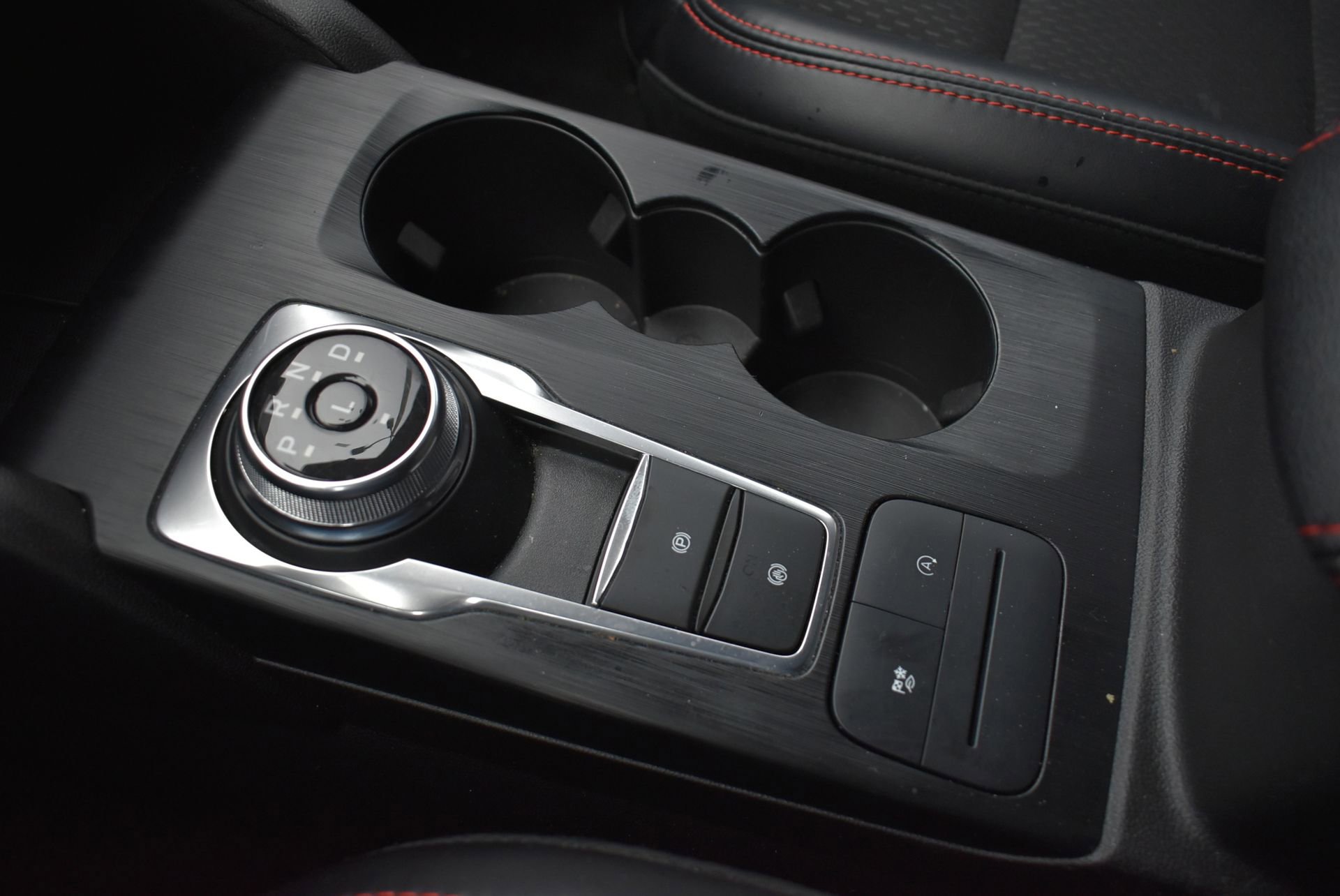 Used 2025 Ford Escape ST-Line Select image 29