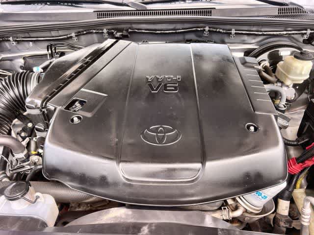 Used 2015 Toyota Tacoma PreRunner w/ SR5 Package RWD image 10