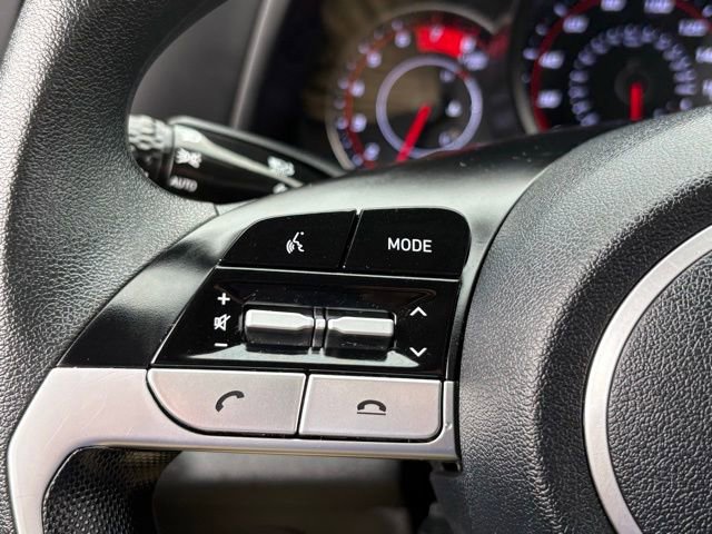 Used 2023 Hyundai Elantra SEL image 18