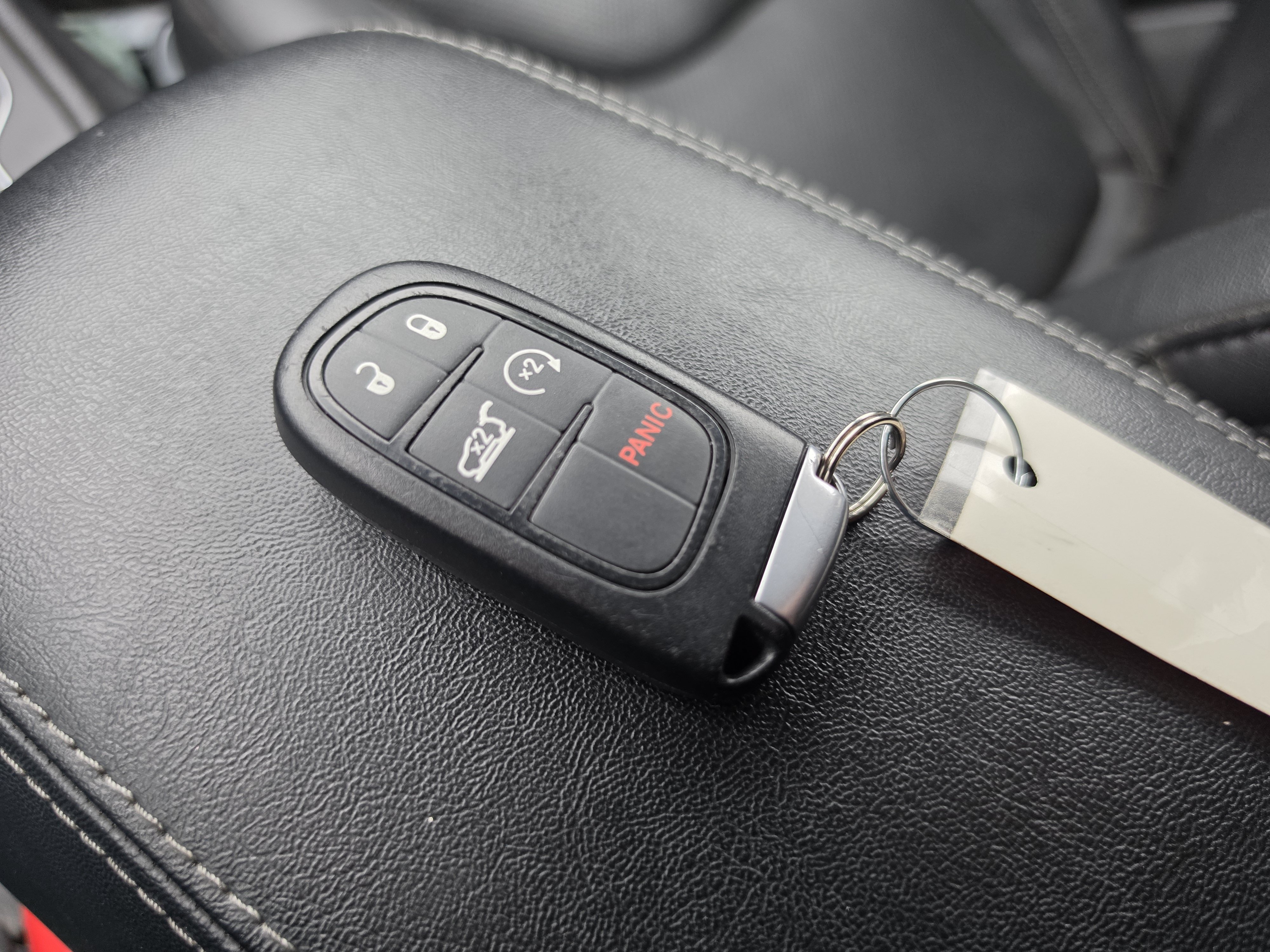 Used 2019 Jeep Cherokee Limited w/ Luxury Group AWD/4WD image 36