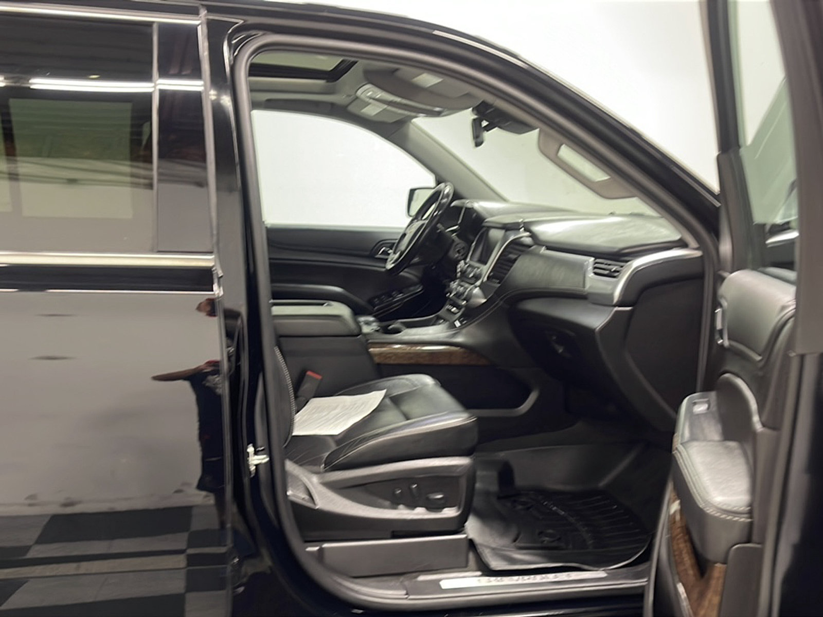 Used 2020 Chevrolet Tahoe LT w/ Max Trailering Package AWD/4WD image 22