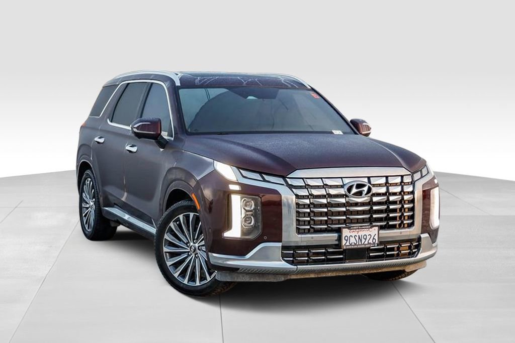 Used 2023 Hyundai Palisade Calligraphy image 2
