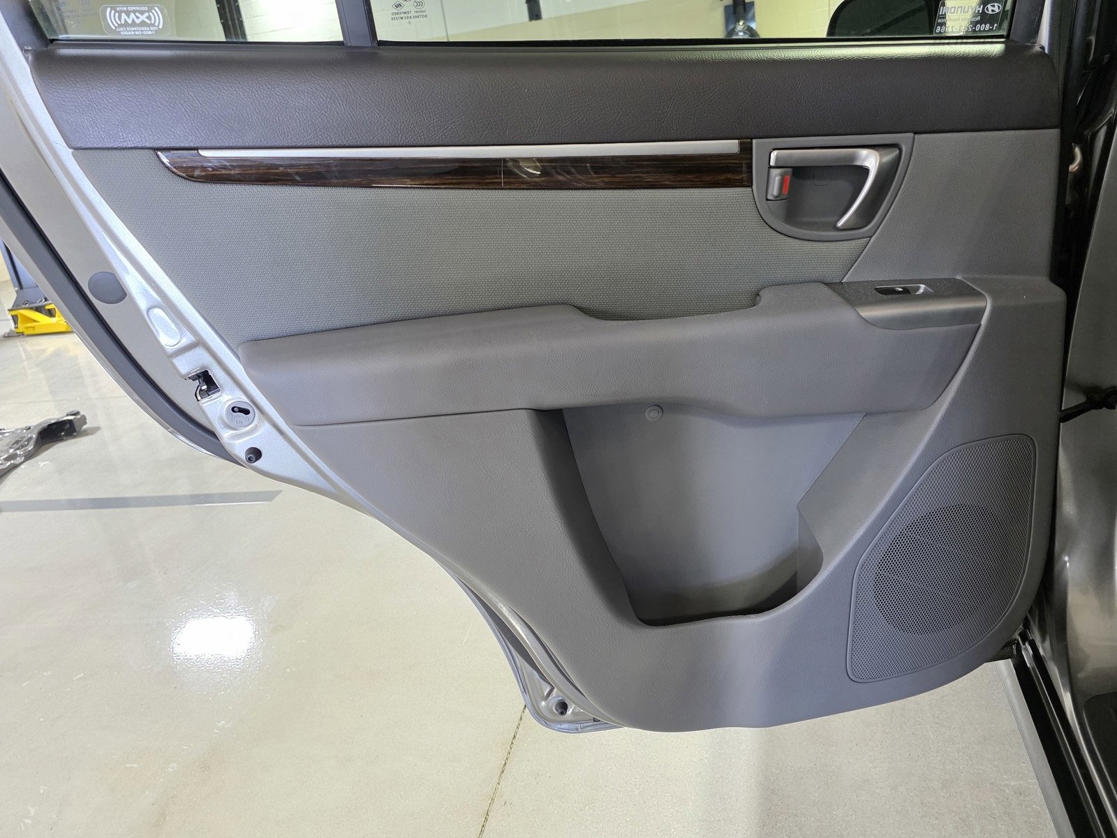 Used 2011 Hyundai Santa Fe GLS image 13