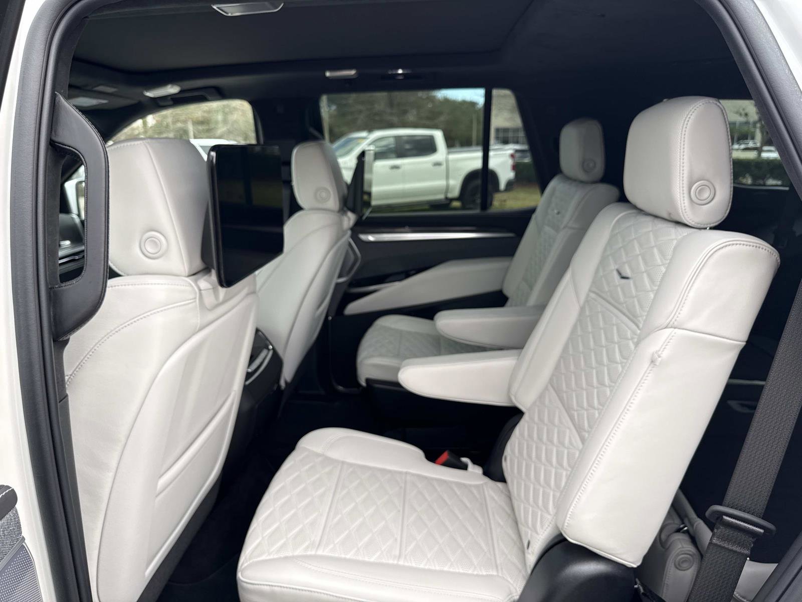 Used 2025 Cadillac Escalade V image 15