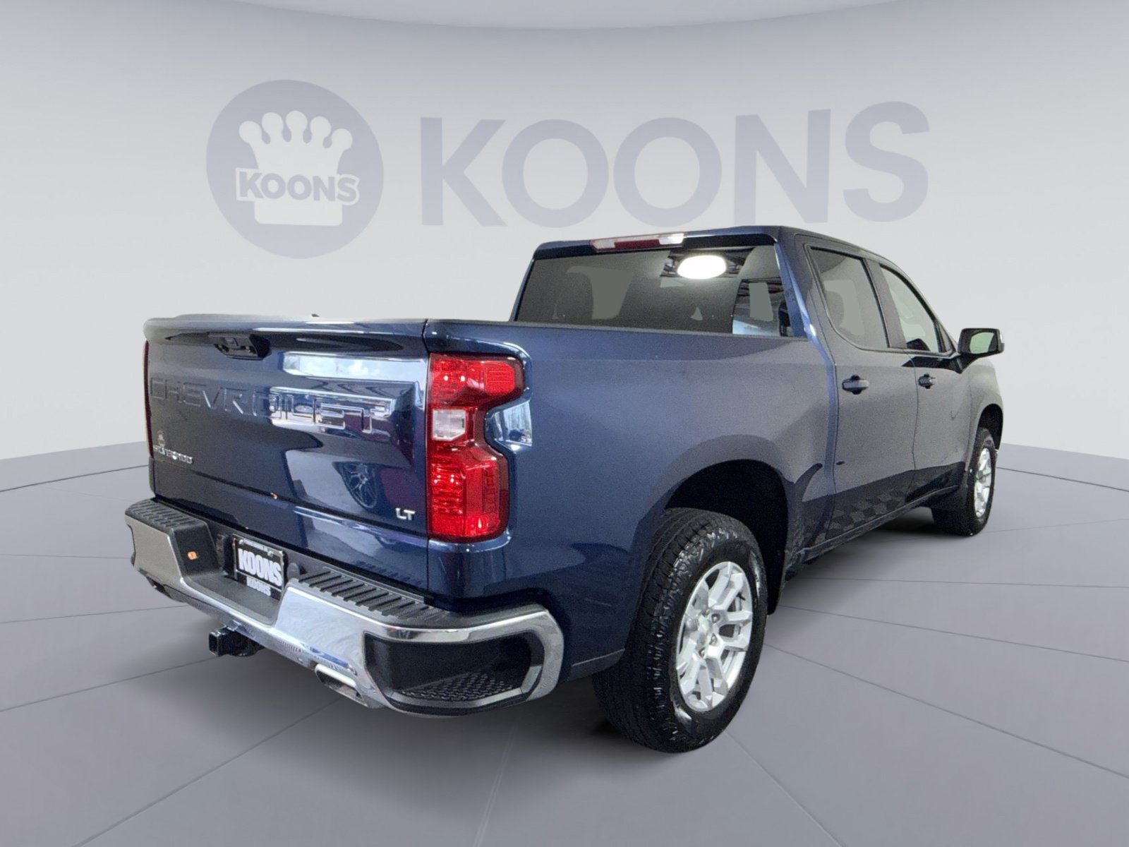 Used 2023 Chevrolet Silverado 1500 LT AWD/4WD image 7