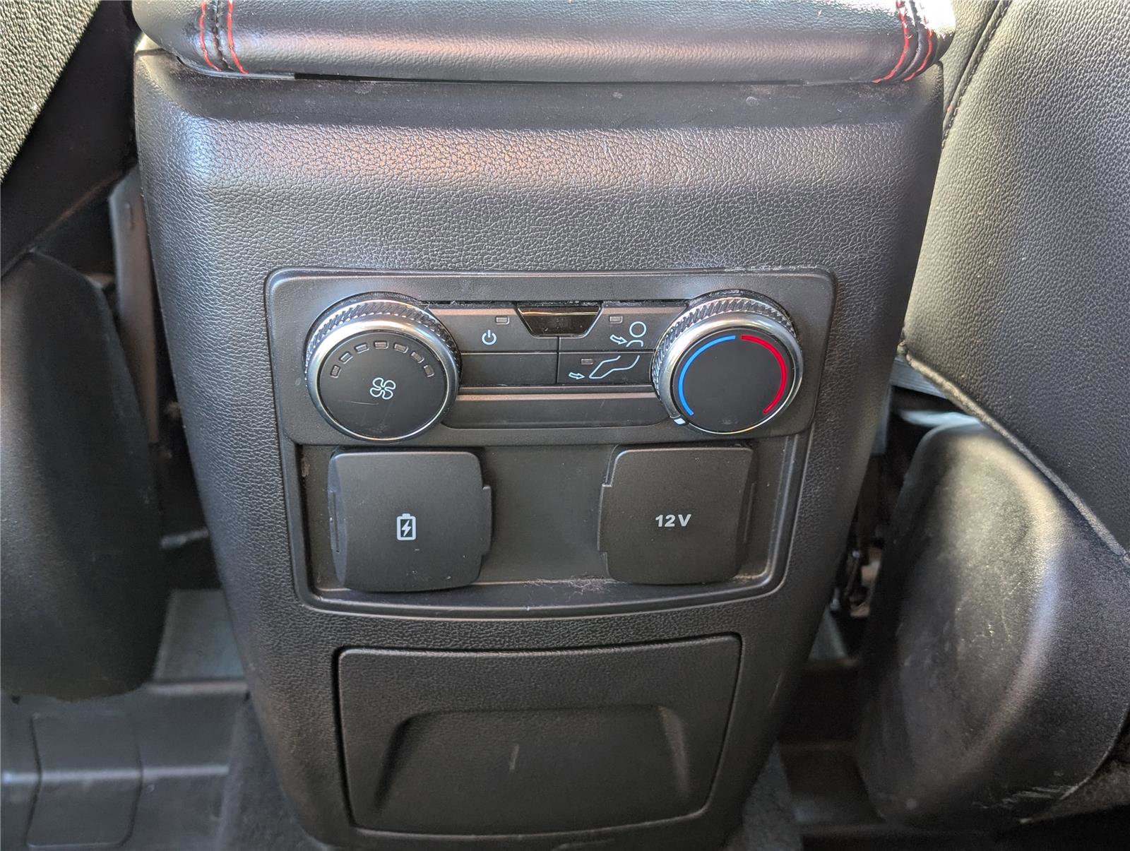 Used 2022 Ford Explorer ST-Line image 19