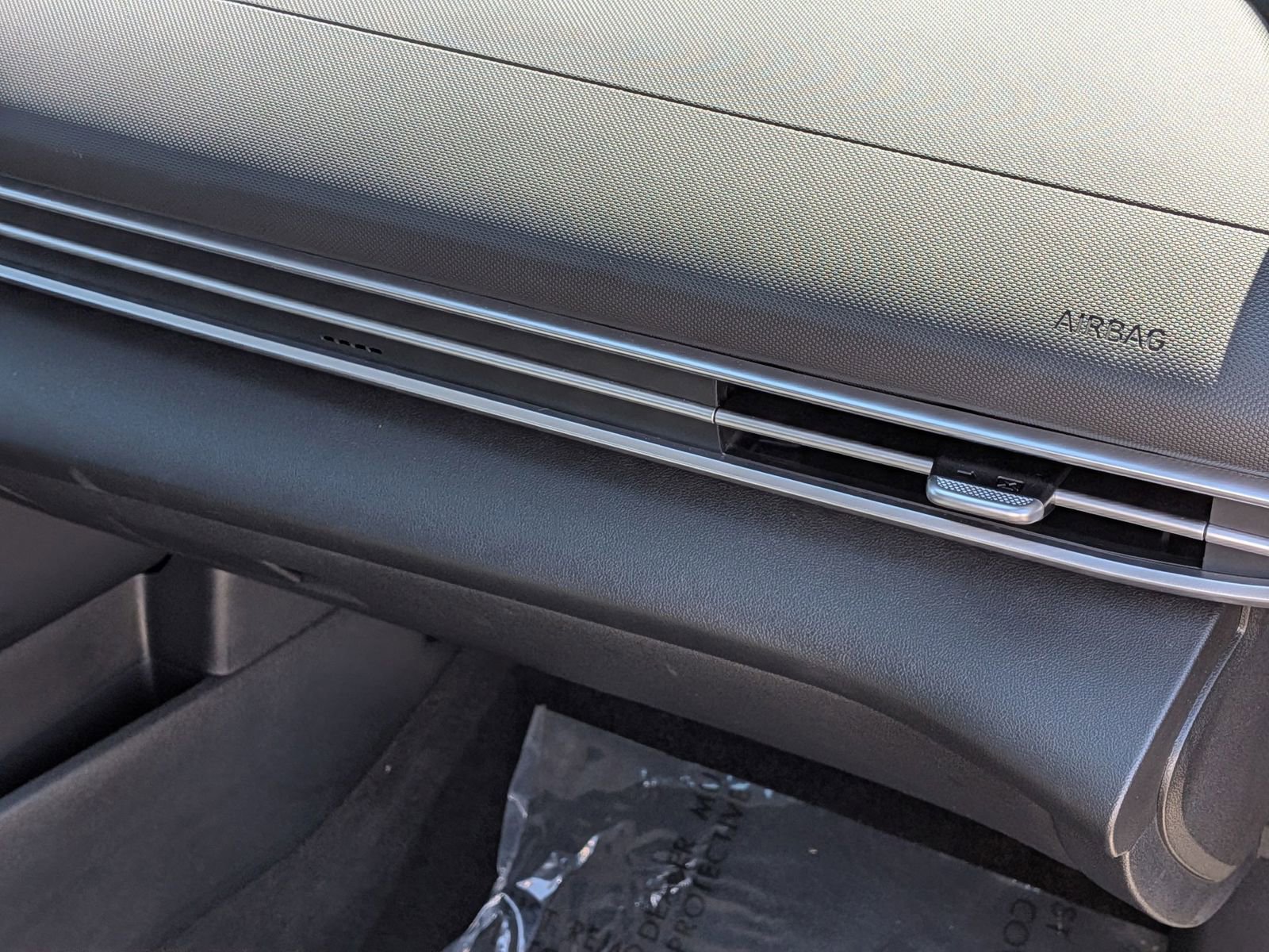 Used 2025 Hyundai Elantra SE image 22