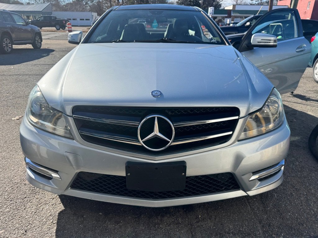 Used 2013 Mercedes-Benz C 250 Coupe image 3