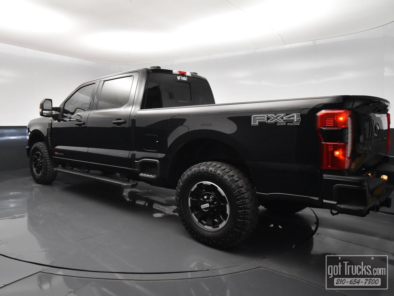 Used 2023 Ford F250 Lariat w/ Lariat Ultimate Package AWD/4WD image 5