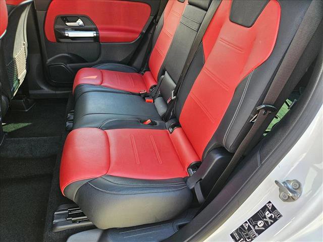 Used 2022 Mercedes-Benz GLB 35 AMG 4MATIC image 17