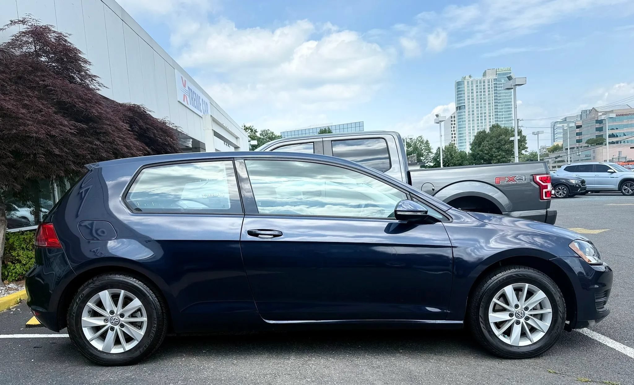 Used 2015 Volkswagen Golf S FWD image 8