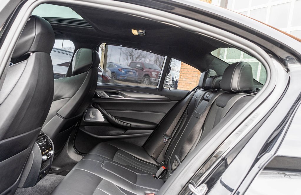 Used 2018 BMW M5 w/ Executive Package image 36