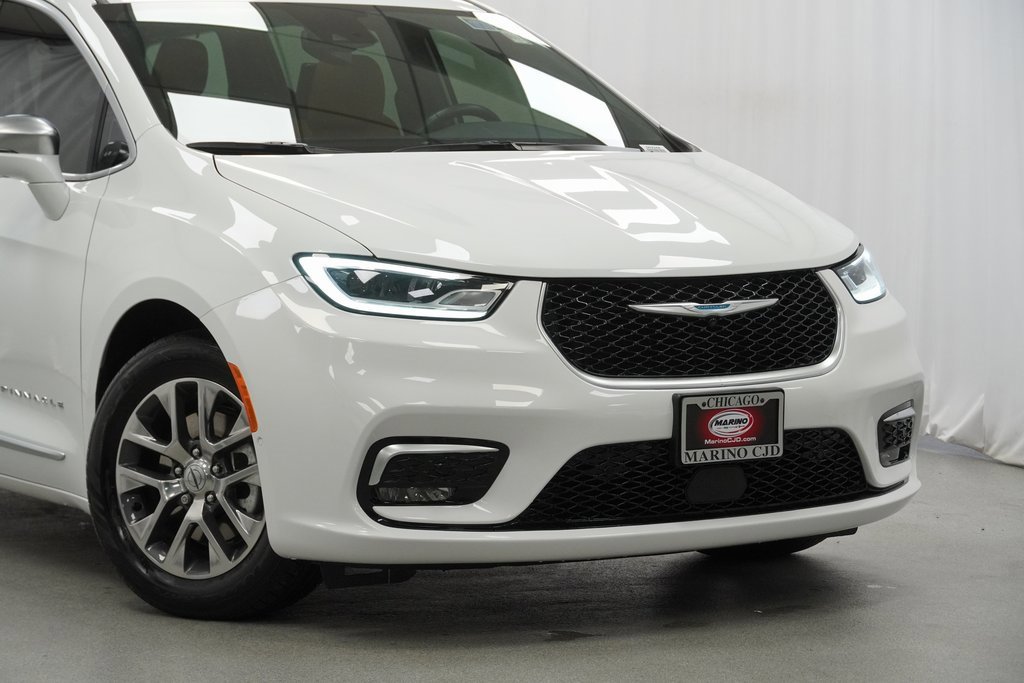 Certified 2021 Chrysler Pacifica Pinnacle image 3