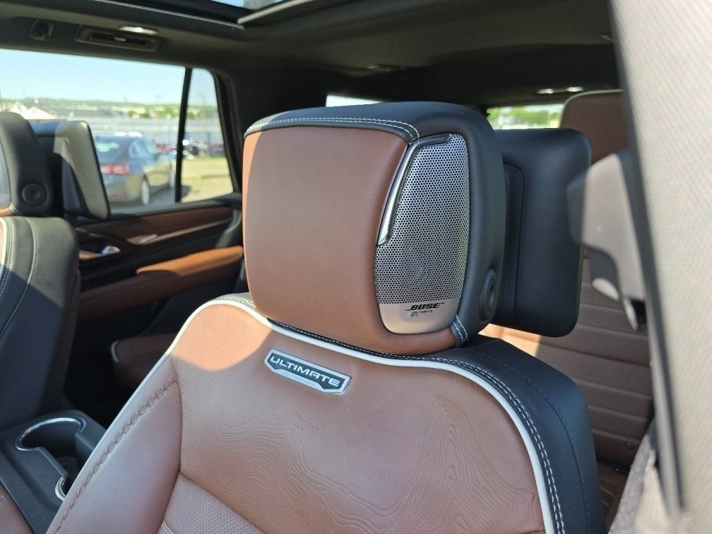 Used 2024 GMC Yukon Denali Ultimate AWD/4WD image 13