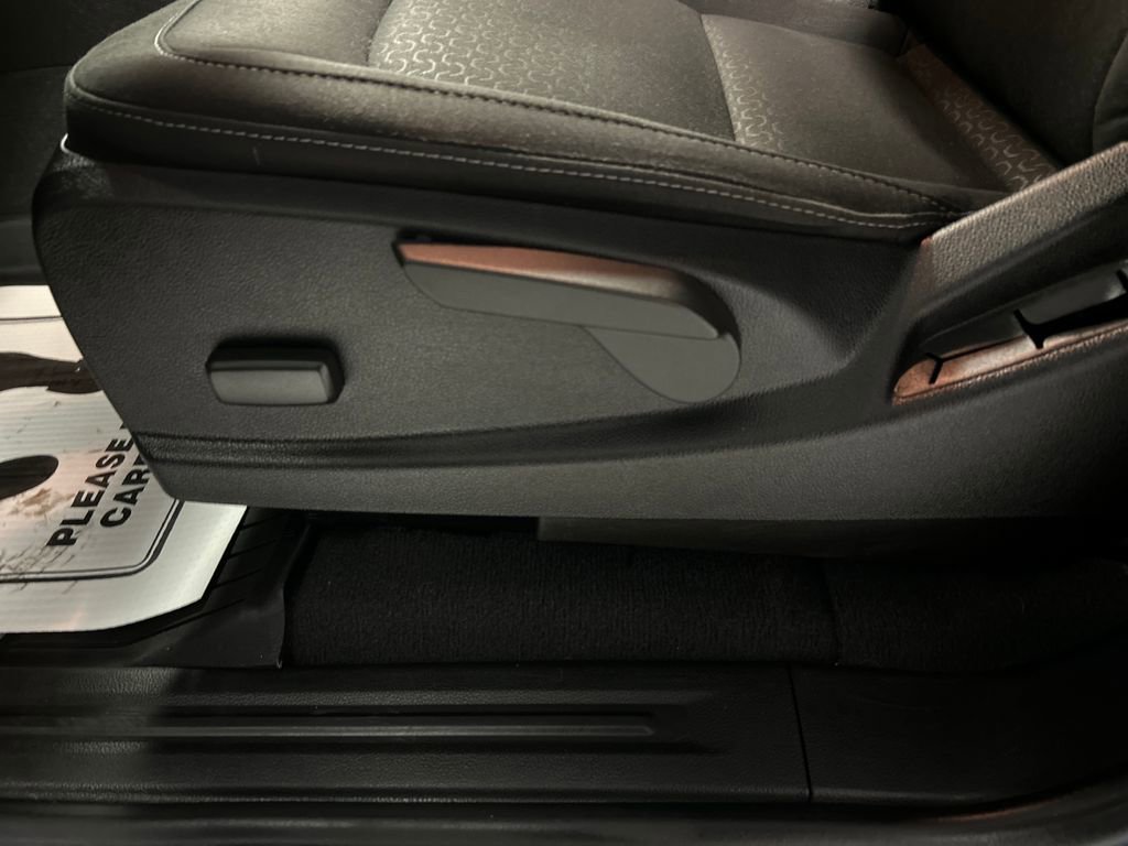 Used 2021 GMC Canyon Elevation w/ Driver Alert Package image 13