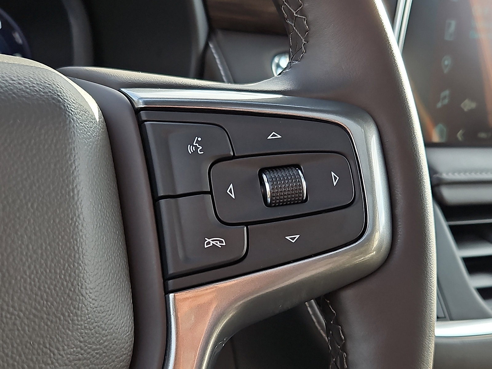 Used 2023 Chevrolet Tahoe Z71 w/ Luxury Package image 22